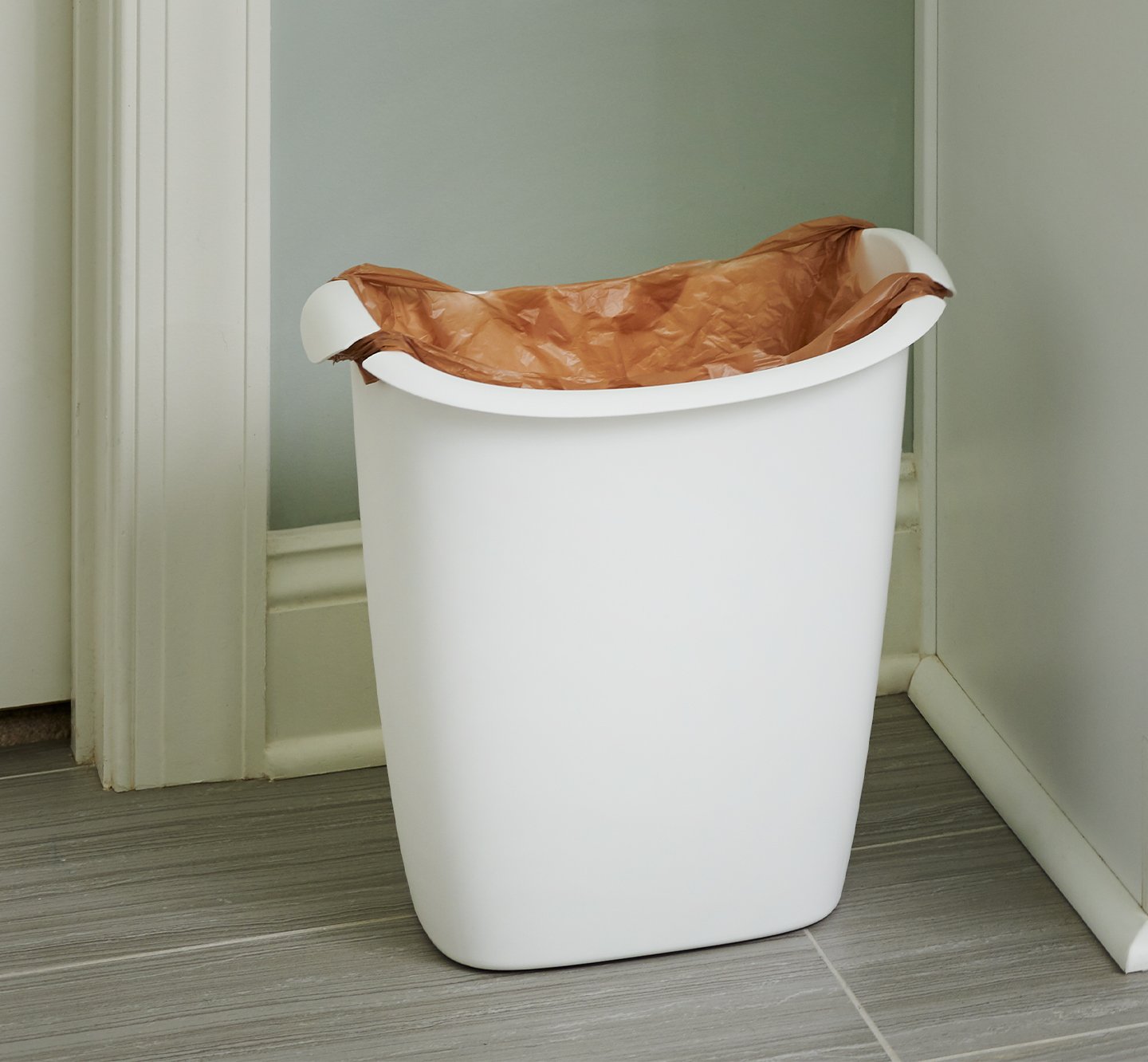 Small Trash Cans & Waste Baskets Rubbermaid